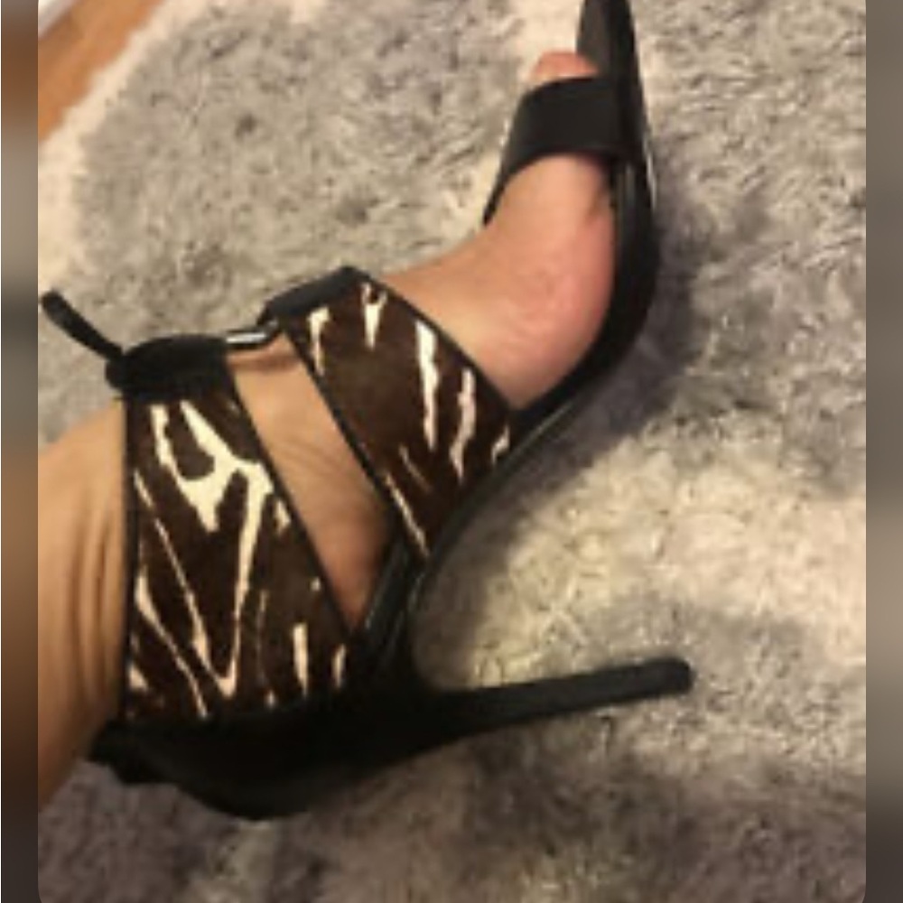 Charles by Charles David Chic Brown & White Zebra Animal Print 3.5”Heel Ladies 8